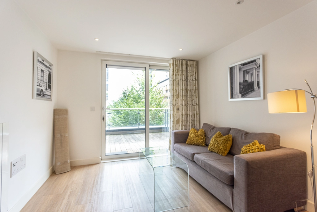 1 bedroom apartments/flats for sale in Seafarer Way, Surrey Quays - SE16 view 3