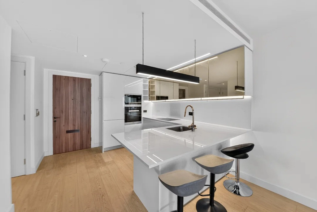 1 bedroom apartments/flats for sale in Fountain Park Way, White City - W12 view 15