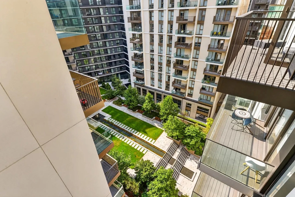 1 bedroom apartments/flats for sale in Fountain Park Way, White City - W12 view 7