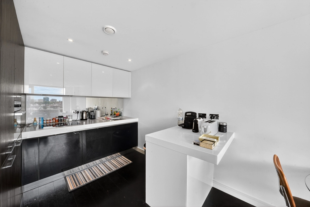 1 bedroom apartments/flats for sale in Gatliff Road, Pimlico - SW1W view 4
