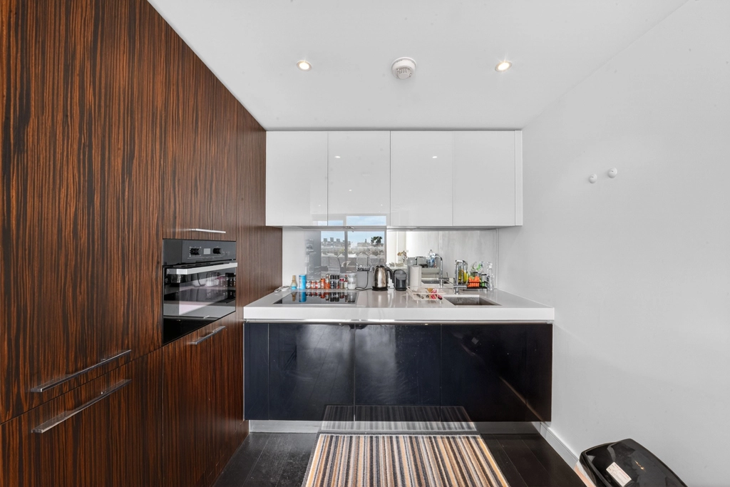 1 bedroom apartments/flats for sale in Gatliff Road, Pimlico - SW1W view 10