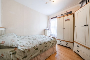 Oakdale Road, Leytonstone - E11 view 4