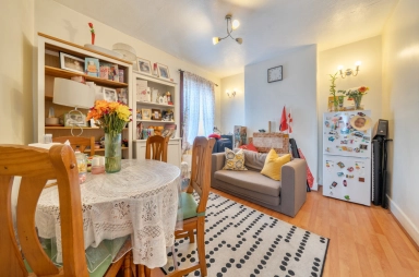 Oakdale Road, Leytonstone - E11 view 8