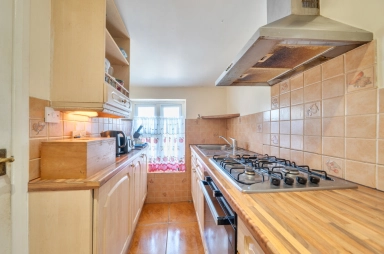 Oakdale Road, Leytonstone - E11 view 3