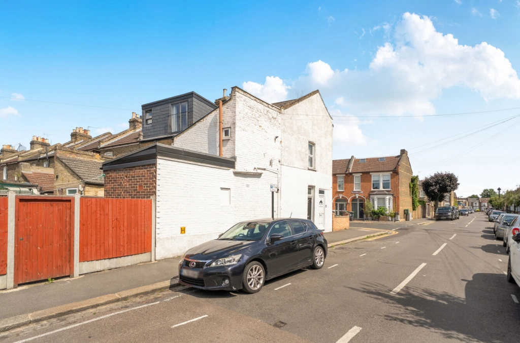 2 bedrooms apartments/flats for sale in Oakdale Road, Leytonstone - E11 view 16