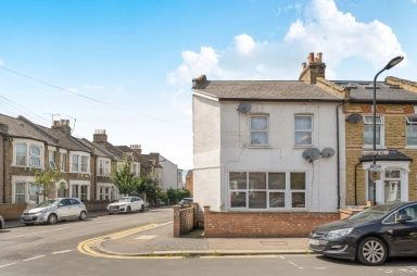 Oakdale Road, Leytonstone - E11 view 18