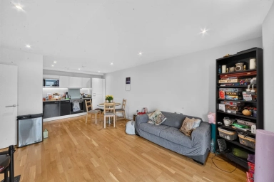 Octavius Street, Deptford - SE8 view 3
