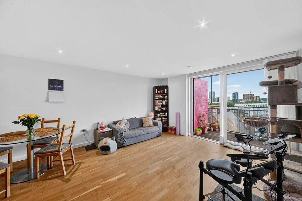 2 bedrooms apartments/flats for sale in Octavius Street, Deptford - SE8 view 9
