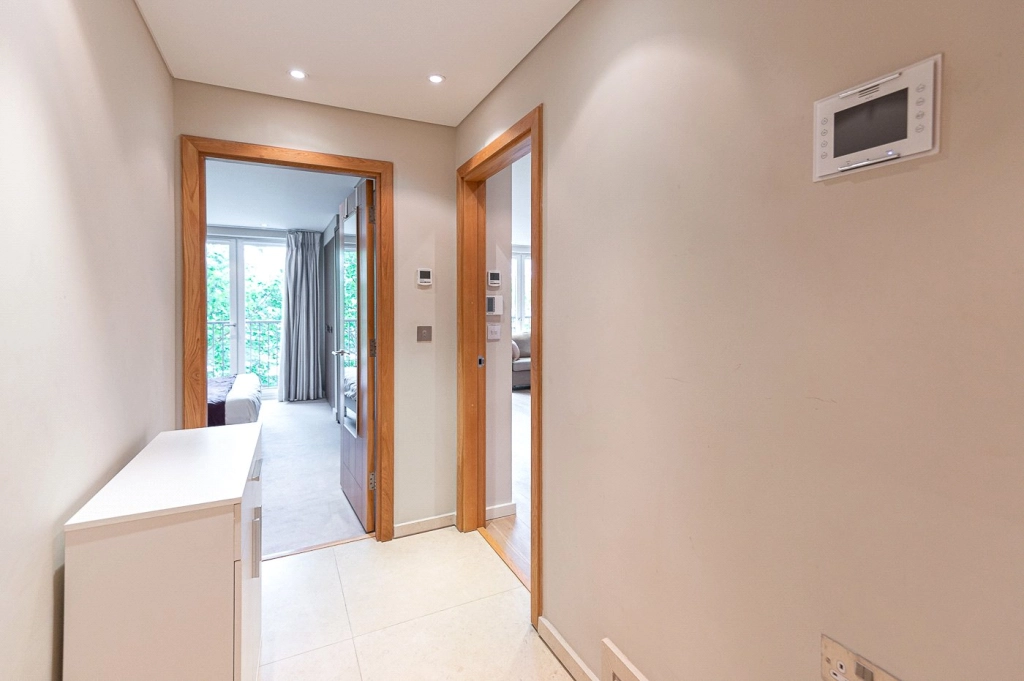1 bedroom apartments/flats for sale in Kensington Church Street, London - W8 view 13