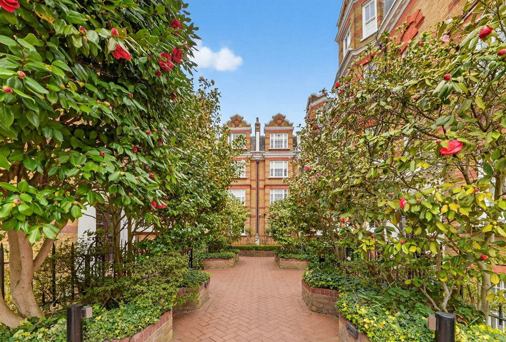 3 bedrooms apartments/flats for sale in Kensington Church Street, Kensington - W8 view 19