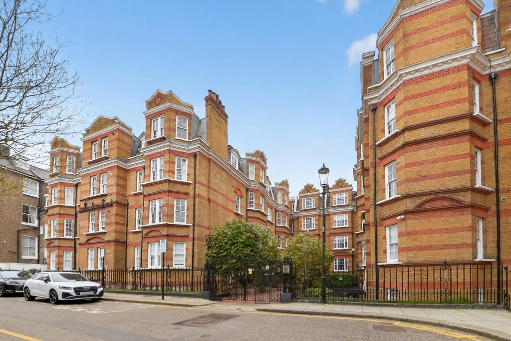 3 bedrooms apartments/flats for sale in Kensington Church Street, Kensington - W8 view 26