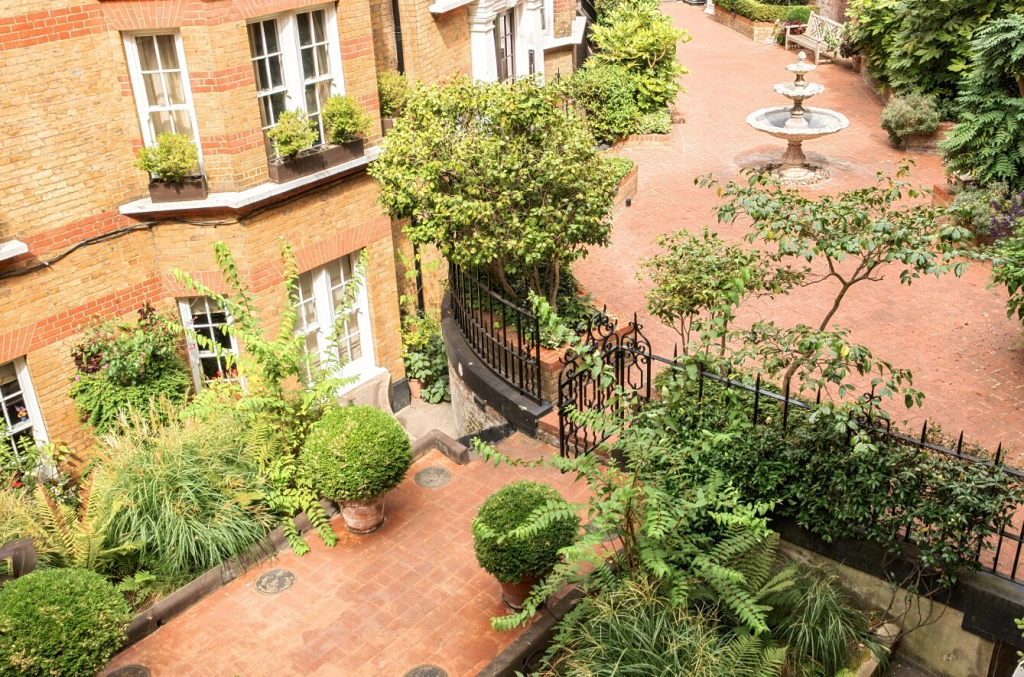 3 bedrooms apartments/flats for sale in Kensington Church Street, Kensington - W8 view 14