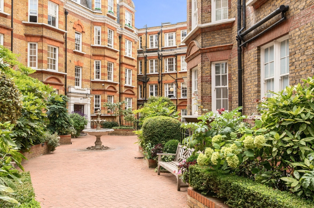 3 bedrooms apartments/flats for sale in Kensington Church Street, Kensington - W8 view 28
