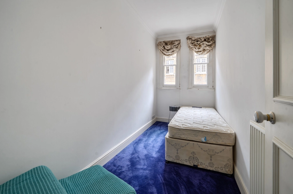 3 bedrooms apartments/flats for sale in Kensington Church Street, Kensington - W8 view 17