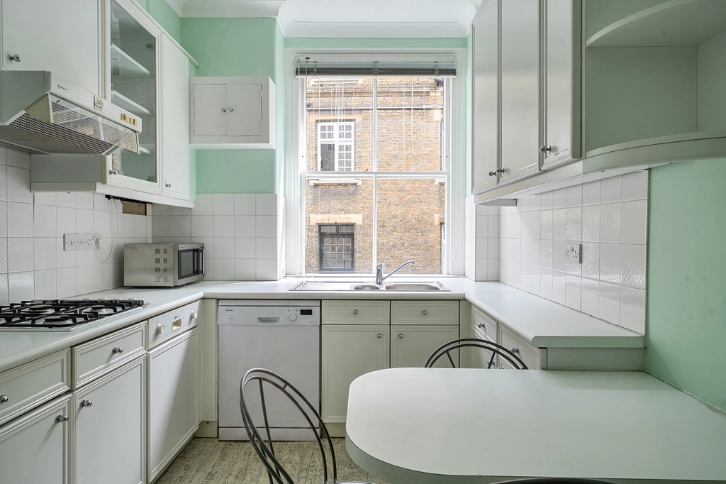3 bedrooms apartments/flats for sale in Kensington Church Street, Kensington - W8 view 16