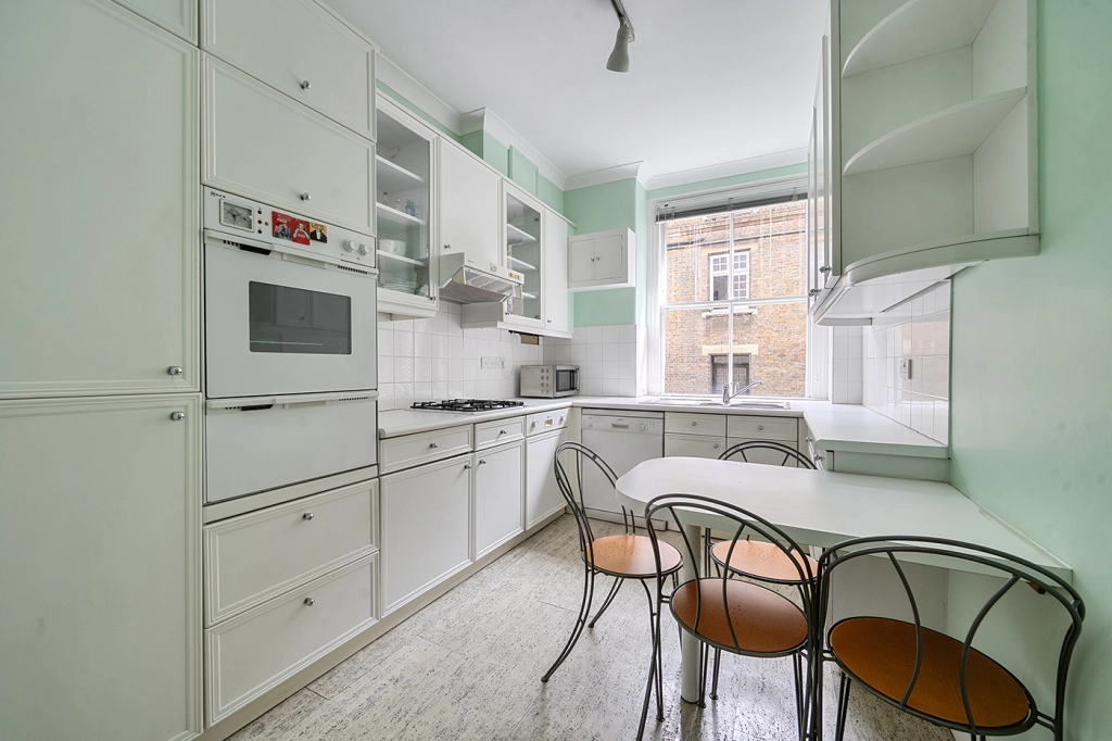 3 bedrooms apartments/flats for sale in Kensington Church Street, Kensington - W8 view 4