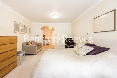 Hyde Park Gate - SW7 view 1