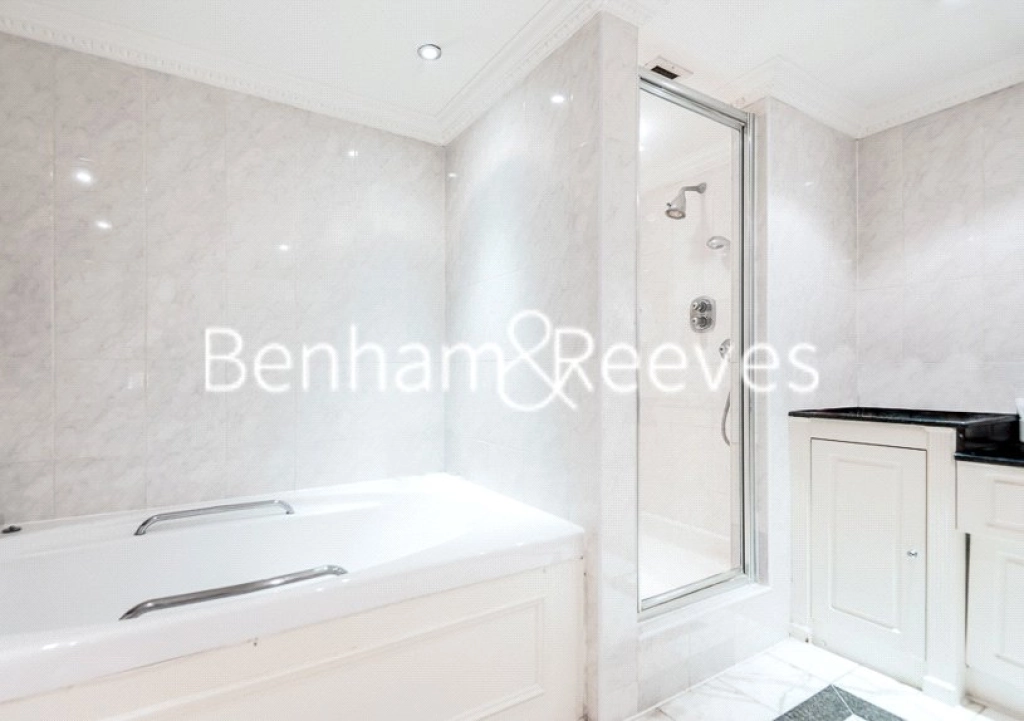 4 bedrooms apartments/flats for sale in Hyde Park Gate - SW7 view 2