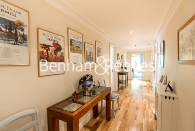 Hyde Park Gate - SW7 view 10