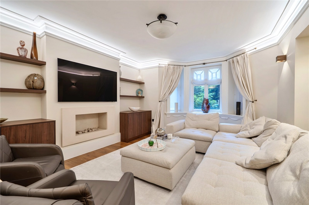 4 bedrooms apartments/flats for sale in Abingdon Villas, London - W8 view 27