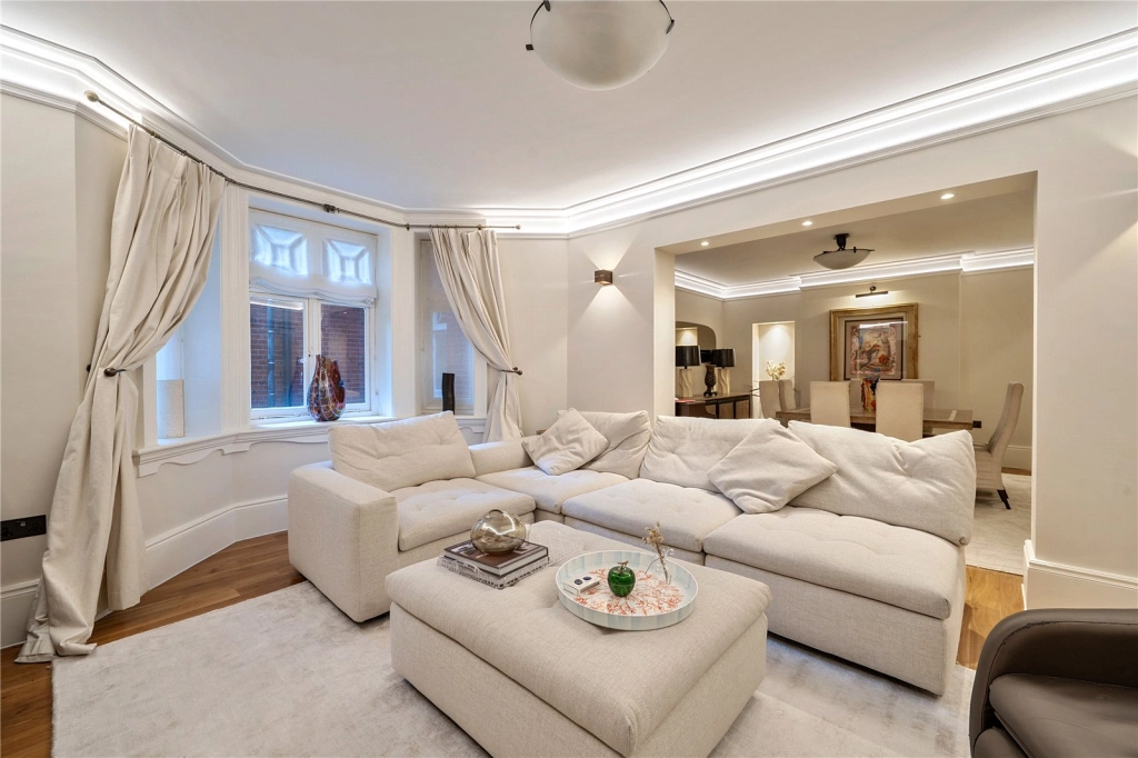 4 bedrooms apartments/flats for sale in Abingdon Villas, London - W8 view 29