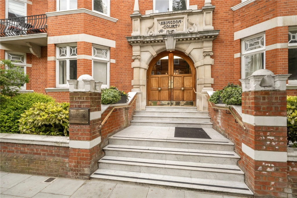 4 bedrooms apartments/flats for sale in Abingdon Villas, London - W8 view 40