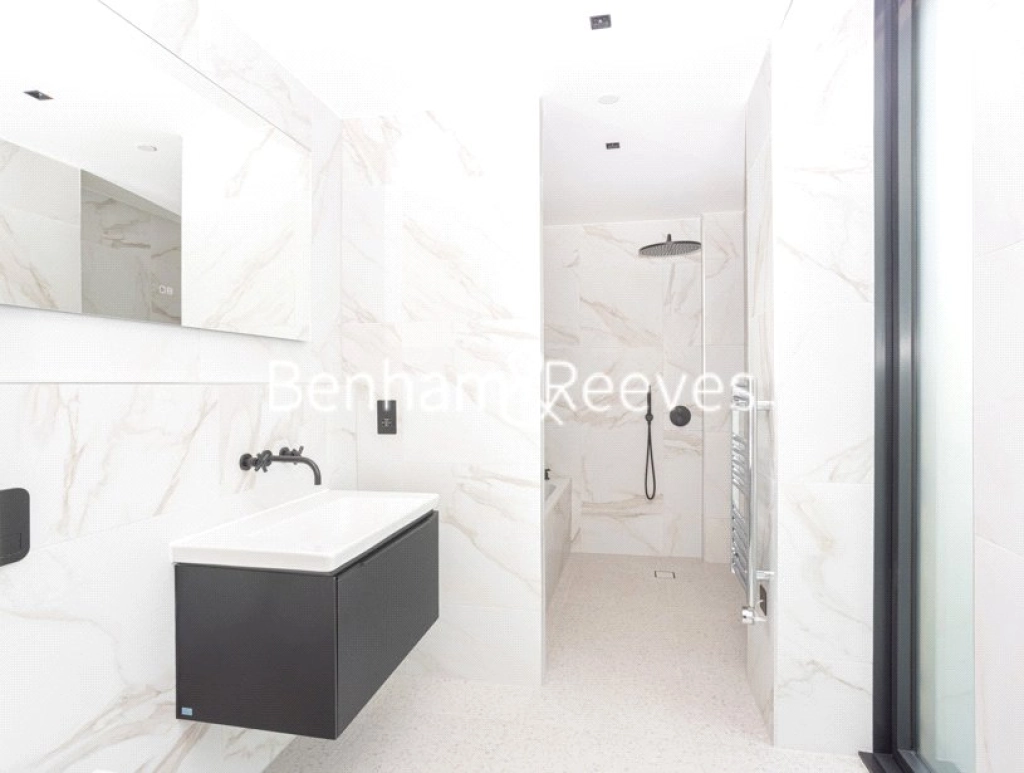 1 bedroom apartments/flats for sale in Cluny Mews - SW5 view 3
