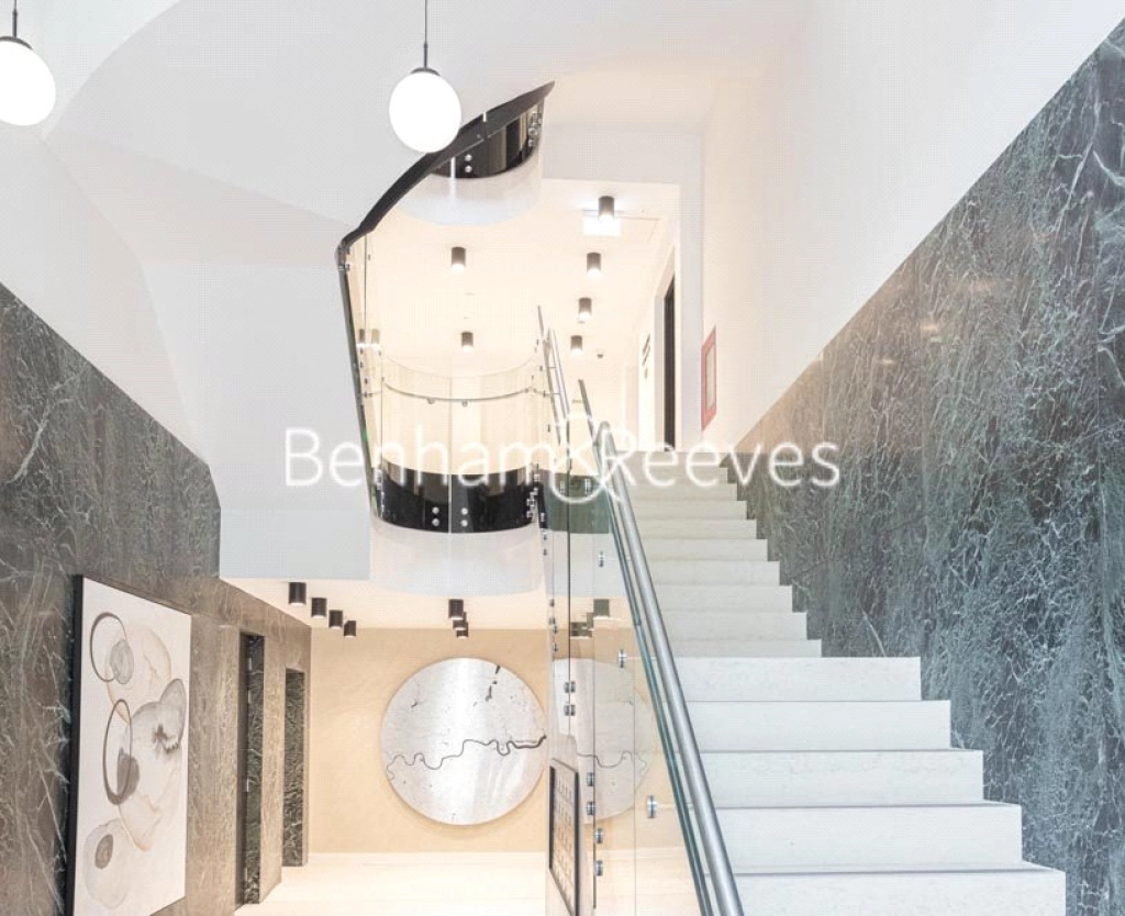 1 bedroom apartments/flats for sale in Cluny Mews - SW5 view 8
