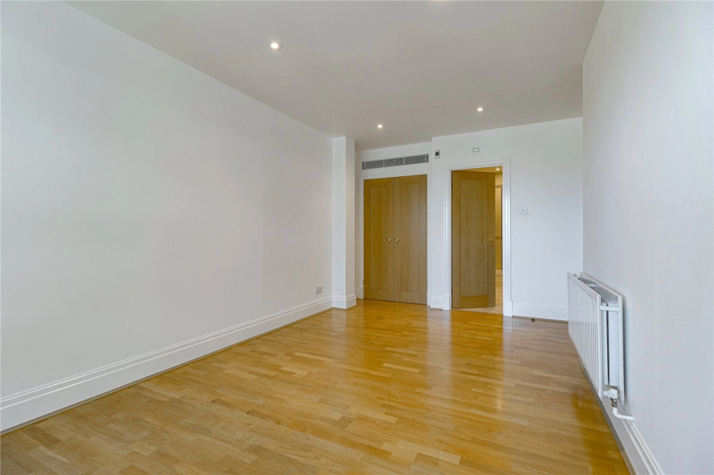 3 bedrooms apartments/flats for sale in Warren House, Beckford Close - W14 view 8