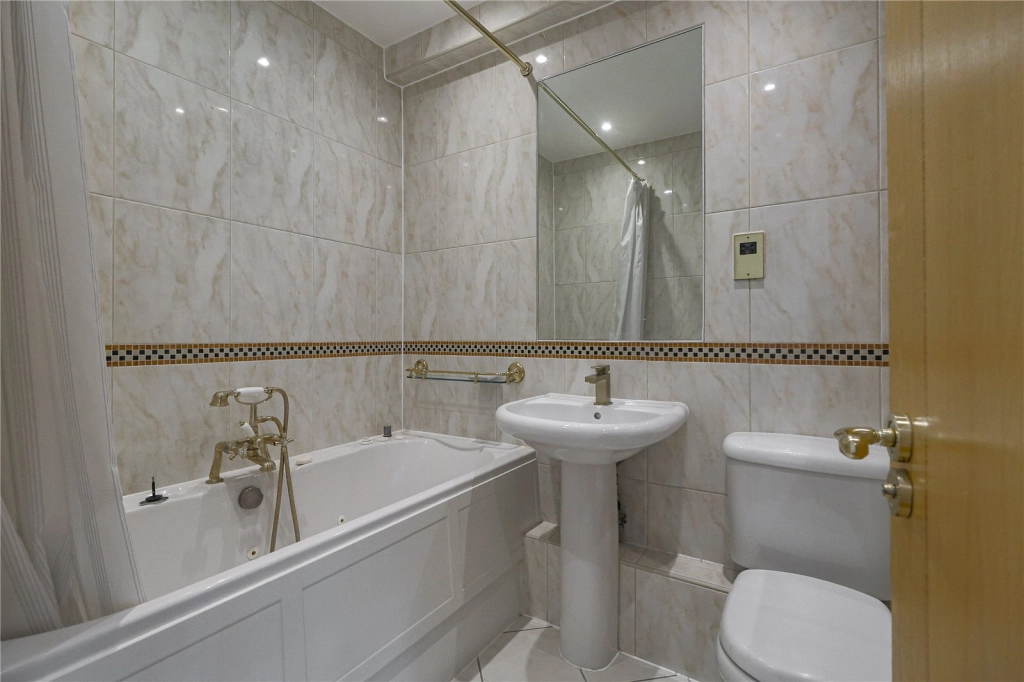 3 bedrooms apartments/flats for sale in Warren House, Beckford Close - W14 view 15
