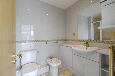 Warren House, Beckford Close - W14 view 20