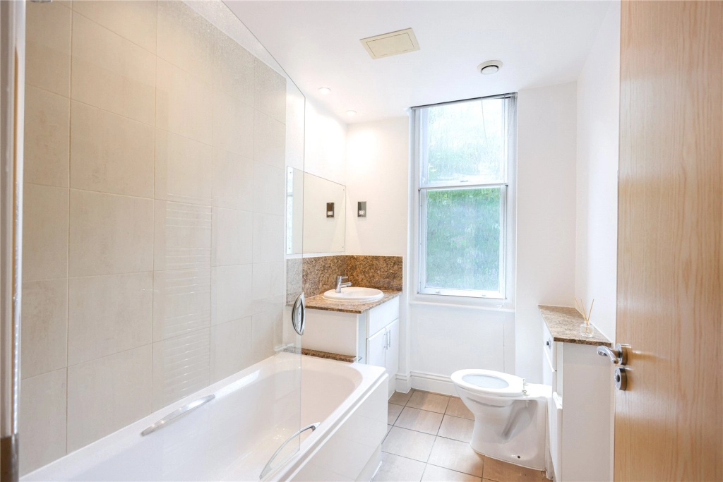 Studio apartments/flats for sale in Nevern Square - SW5 view 6