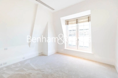 Duchess Of Bedfords Walk - W8 view 8