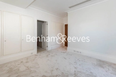 Duchess Of Bedfords Walk - W8 view 16