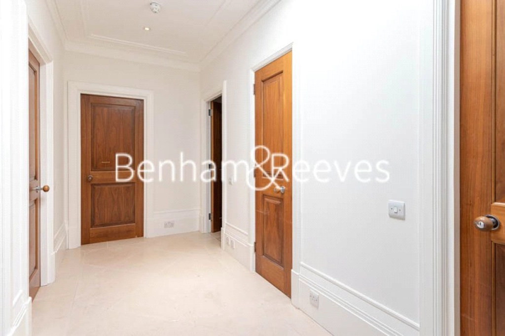 3 bedrooms apartments/flats for sale in Duchess Of Bedfords Walk - W8 view 18