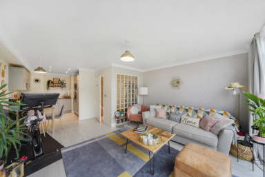 Ferry Lane, Brentford TW8 image 3