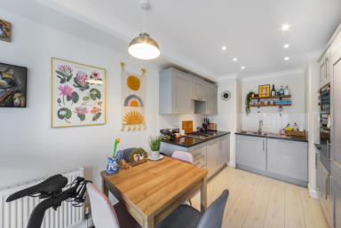 Ferry Lane, Brentford TW8 image 10