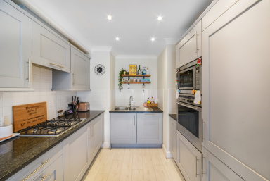 Ferry Lane, Brentford TW8 image 4