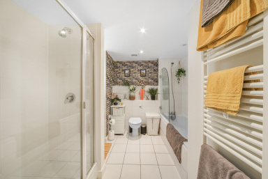 Ferry Lane, Brentford TW8 image 11