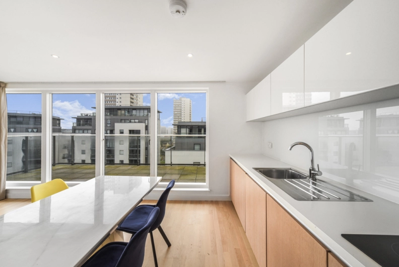 2 bedrooms apartments/flats to sale in Pump House Crescent, Brentford-image 9
