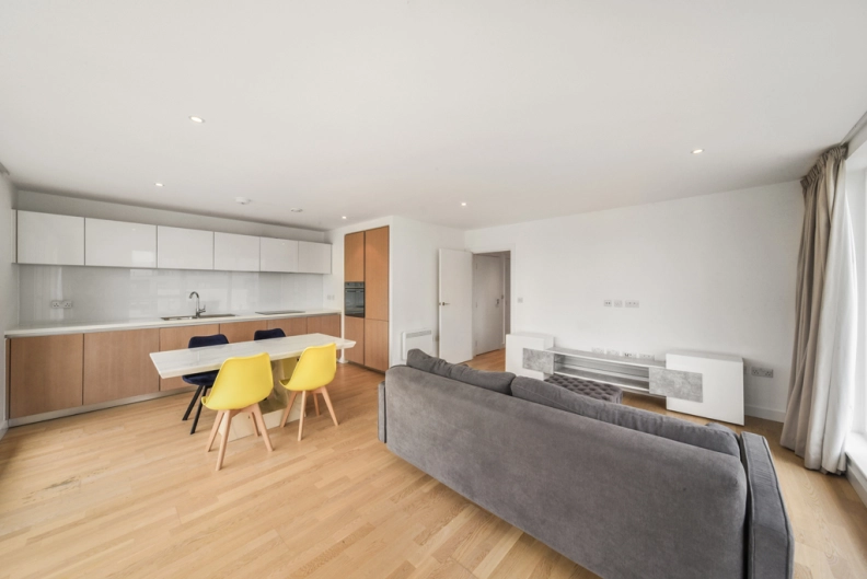 2 bedrooms apartments/flats to sale in Pump House Crescent, Brentford-image 18