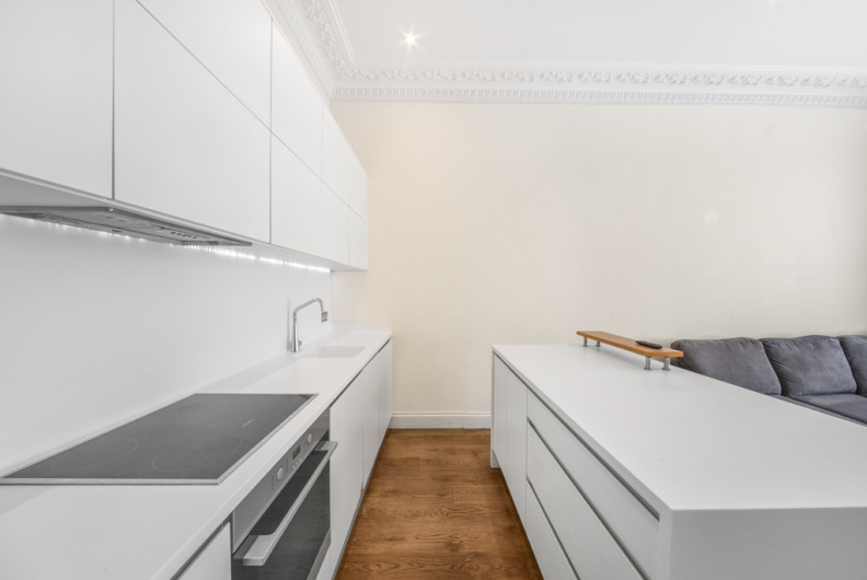 2 bedrooms apartments/flats for sale in Harcourt Terrace, Earl's Court - SW10 view 3