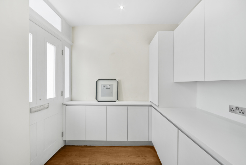 2 bedrooms apartments/flats for sale in Harcourt Terrace, Earl's Court - SW10 view 13