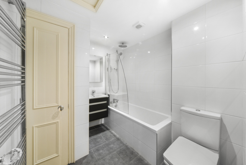 2 bedrooms apartments/flats for sale in Harcourt Terrace, Earl's Court - SW10 view 6