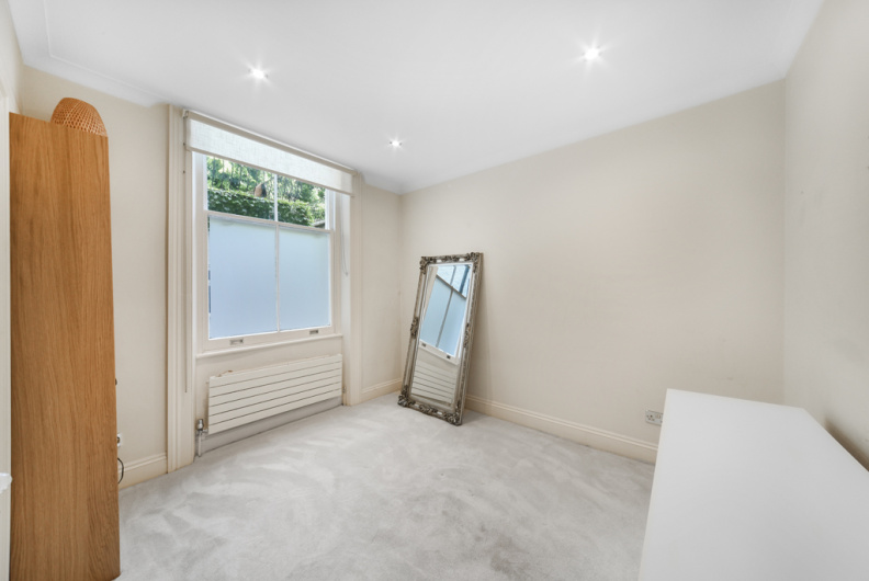 2 bedrooms apartments/flats for sale in Harcourt Terrace, Earl's Court - SW10 view 5