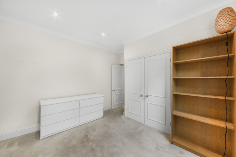 2 bedrooms apartments/flats for sale in Harcourt Terrace, Earl's Court - SW10 view 11