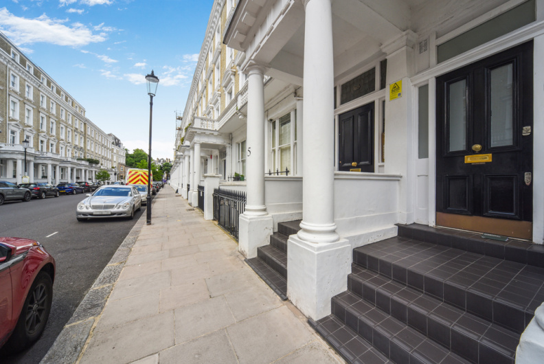 2 bedrooms apartments/flats for sale in Harcourt Terrace, Earl's Court - SW10 view 8