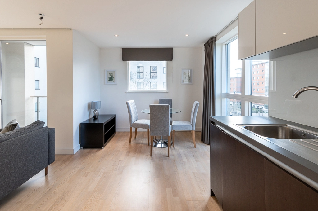 1 bedroom apartments/flats for sale in Pump House Crescent, Brentford - TW8 view 19