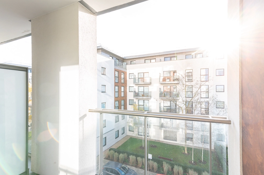 1 bedroom apartments/flats for sale in Pump House Crescent, Brentford - TW8 view 13