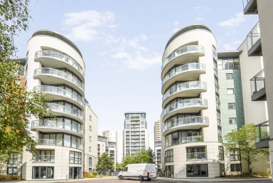 Pump House Crescent, Brentford TW8 image 1